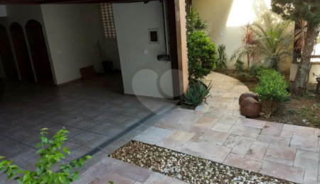 Casa à venda com 4 suítes em Tremembé, São Paulo, SP