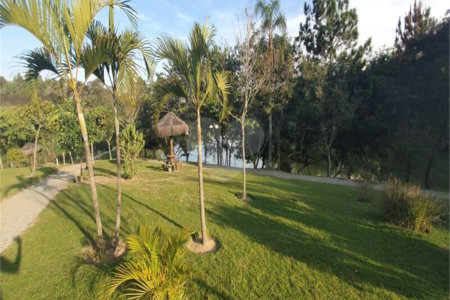Casa à venda com 4 quartos, sendo 2 suítes, no condomínio Terras de Santa Adélia, Vargem Grande Paulista - SP