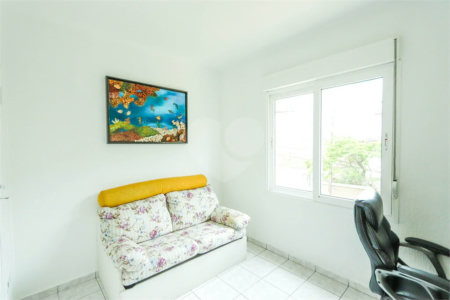 Casa à venda com 4 quartos, sendo 1 suíte, em Jardim Franca, São Paulo, SP