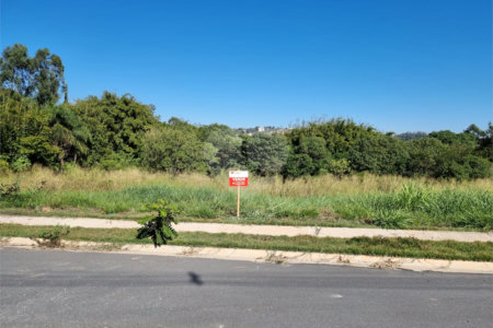 Terreno à venda no condomínio Residencial São João, Vinhedo - SP