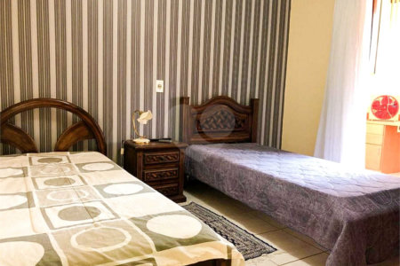Casa à venda com 3 quartos, sendo 1 suíte,  no condomínio Vivenda das Vinhas, Vinhedo - SP