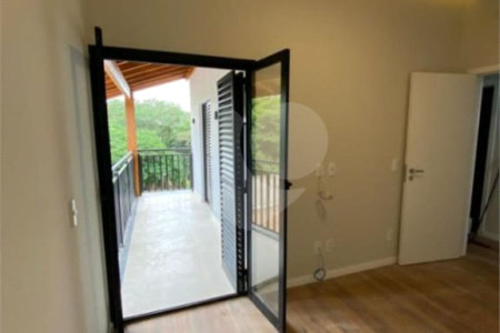 Casa à venda com 3 quartos, sendo 1 suíte, no condomínio Lagos D´icaraí, Salto - SP