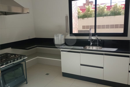 Apartamento à venda com 3 suítes no Centro, Itapetininga, SP