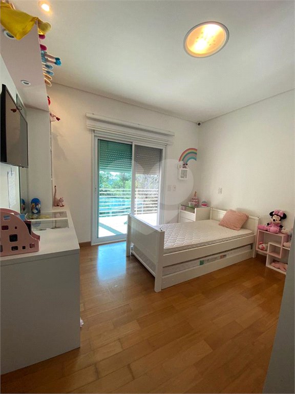 Casa à venda com 3 suítes no condomínio Parque Itatiaia, Mairiporã - SP