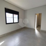 Casa à venda com 3 suítes no condomínio Vita Verdi, Valinhos - SP