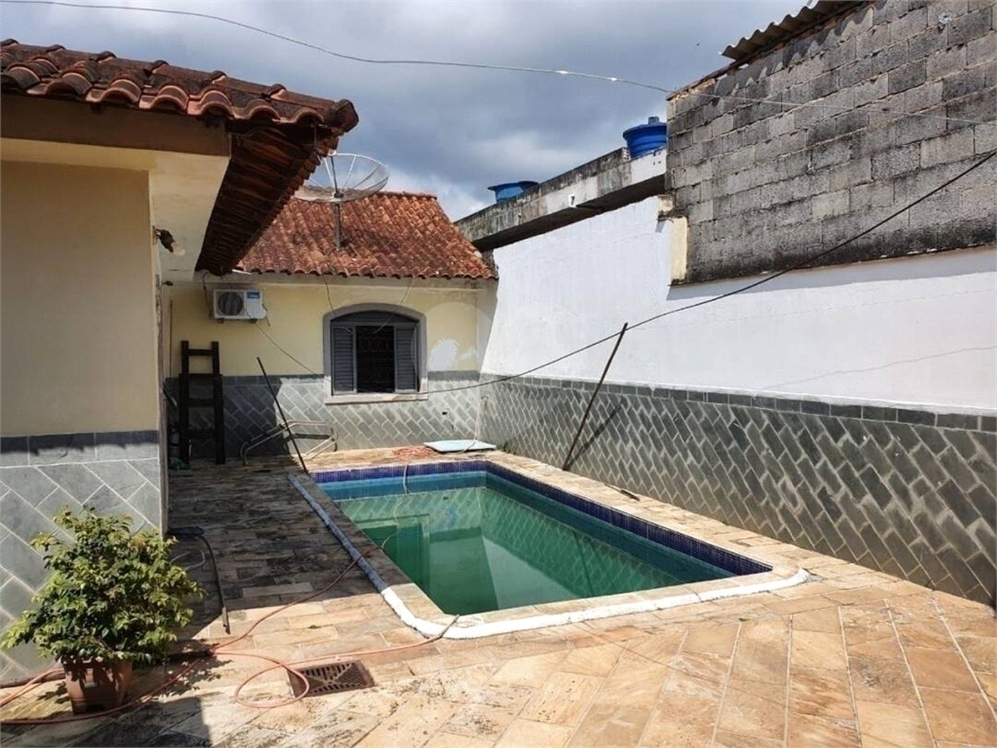 Casa à venda com 3 quartos, sendo 1 suíte, em Jardim Ikeda, Suzano, SP