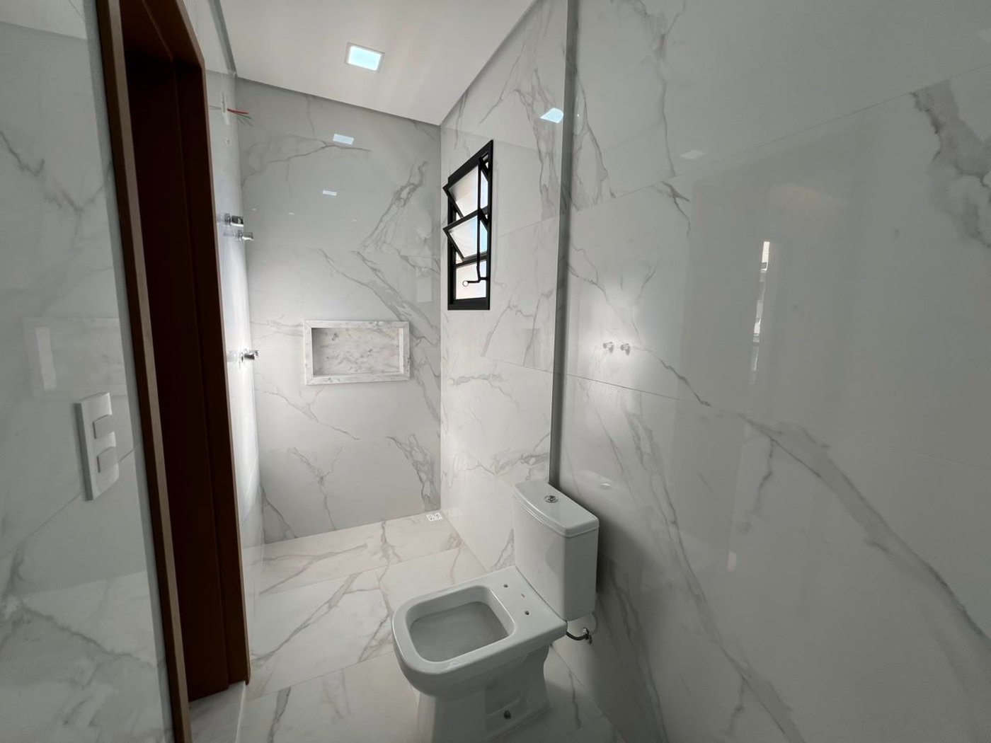 Sobrado com 4 dormitórios à venda, 234 m² por R$ 2.500.000,00 - Ponta da Praia - Santos/SP