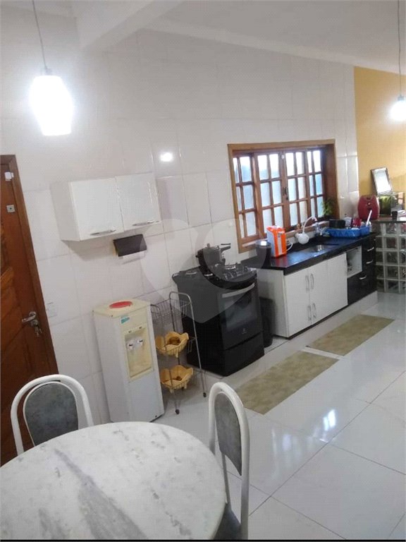 Sobrado à venda com 4 quartos, sendo 1 suíte, em Nova Itatiba, Itatiba, SP