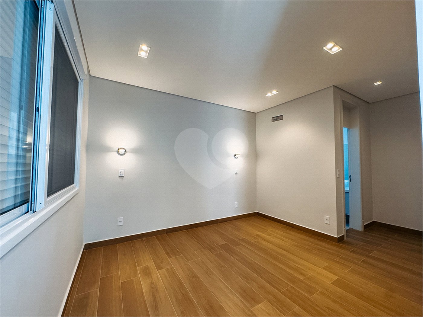 Casa à venda com 4 suítes no condomínio Villa dos Pinheiros, Indaiatuba - SP
