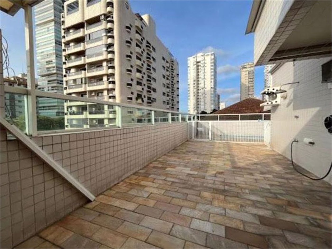 Apartamento Residencial para locação, Gonzaga, Santos - AP0231.