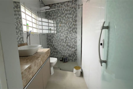 Casa à venda com 3 quartos, sendo 1 suíte,  no condomínio Jardim das Flores, Sorocaba - SP