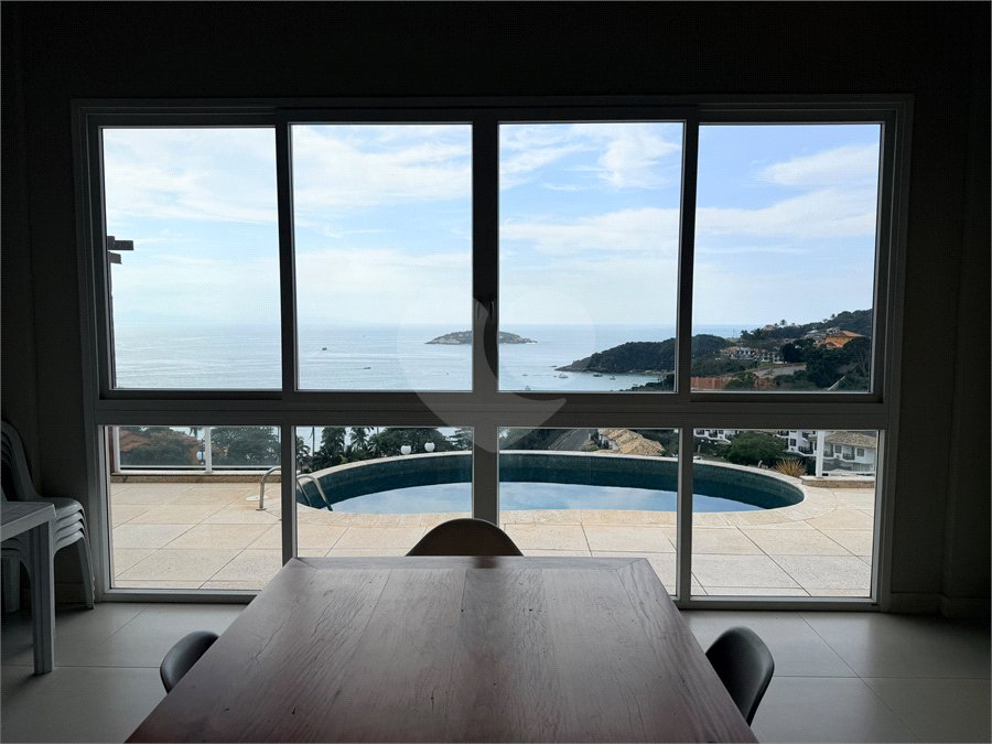 Casa à venda com 4 suítes em João Fernandes, Armação dos Búzios, RJ