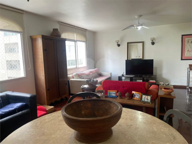 Apartamento à venda com 3 quartos, sendo 2 suítes,  em Bela Vista, São Paulo, SP