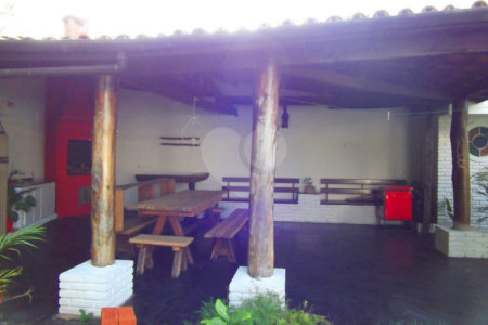Casa Térrea à venda com 4 quartos, sendo 2 suítes, em Interlagos, São Paulo, SP