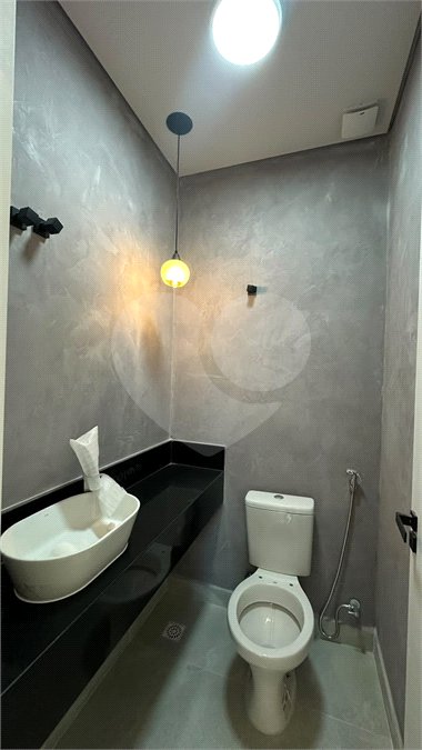Casa à venda com 2 quartos, sendo 1 suíte,  no condomínio Portal dos Sabiás, Itu - SP