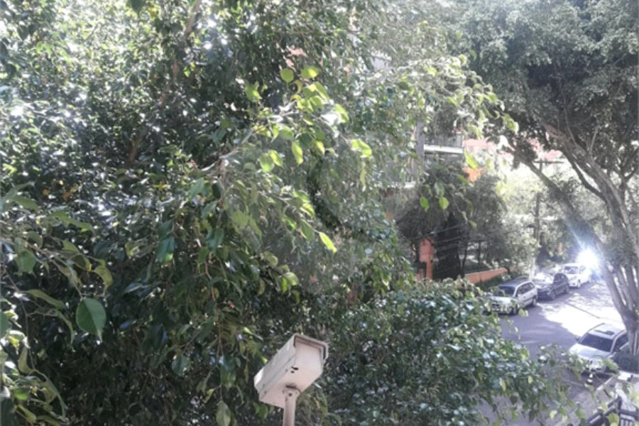 APARTAMENTO DE 3 QUARTOS À VENDA NO PARAÍSO