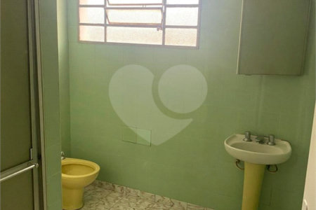 Sobrado à venda com 5 quartos, sendo 1 suíte, em Nova Piraju, São Paulo, SP