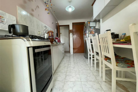 Apartamento à venda com 3 quartos, sendo 1 suíte,  em Vila Mariana, São Paulo, SP