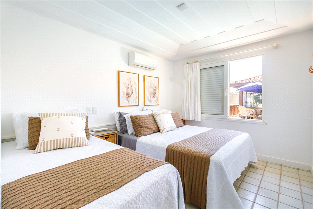 Casa em condomínio à venda com 6 quartos, sendo 5 suítes,  em Praia Rasa, Armação dos Búzios, RJ