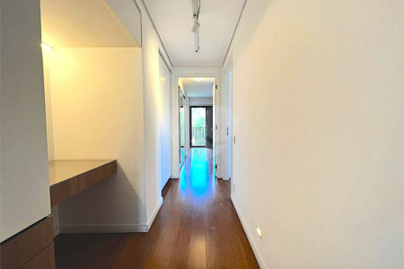 Imóvel 168m² Idea Zarvos com 3 suites, varanda na frente e na suíte, piscina, academia e 3 vagas Vila Madalena.