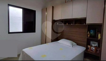 Casa à venda com 3 quartos, sendo 2 suítes,  no condomínio Residencial Marchant Buarque, Atibaia - SP