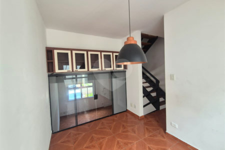 Casa à venda com 3 quartos, sendo 2 suítes, no condomínio Quintas Marajoara, São Paulo - SP
