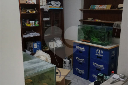 Casa à venda com 5 quartos, sendo 1 suíte, em Bangu, Rio de Janeiro, RJ