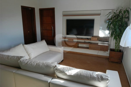 Casa à venda com 4 quartos, sendo 2 suítes,  em Vila Rei, Mogi das Cruzes, SP
