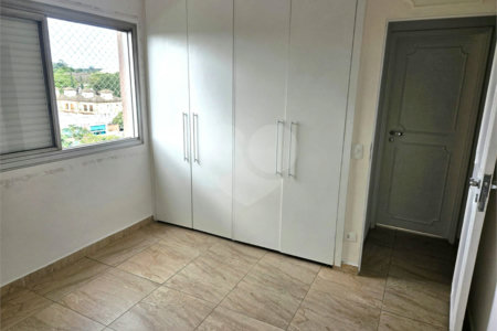 Apartamento para alugar com 3 quartos, sendo 1 suíte, em Alto da Boa Vista, São Paulo, SP