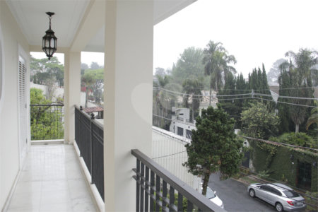 Casa à venda ou para alugar com 5 suítes em Jardim Leonor, São Paulo, SP