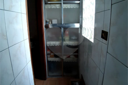 Sobrado à venda com 5 quartos em Vila Nivi, São Paulo, SP