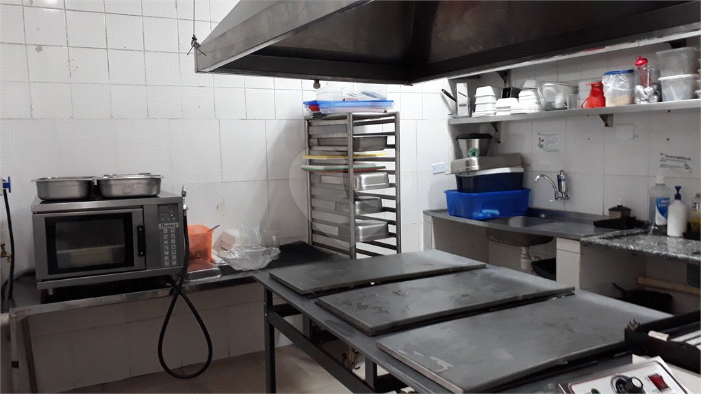 Sobrado à venda ou para alugar com 1 quarto em Granja Julieta, São Paulo, SP