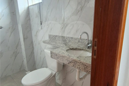 Casa à venda com 3 quartos, sendo 1 suíte, em Vila Nivi, São Paulo, SP