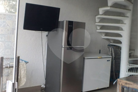 Casa à venda com 4 suítes no condomínio Parque da Figueiras, Mogi das Cruzes - SP