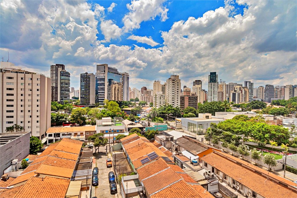Apartamento à venda com 3 quartos, sendo 1 suíte, em Vila Olímpia, São Paulo, SP