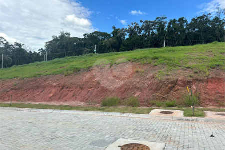 Terreno à venda no condomínio Real Park 2, Mogi das Cruzes - SP