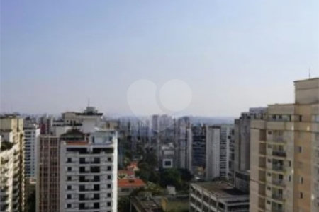 Cobertura à venda com 3 quartos, sendo 1 suíte,  em Pinheiros, São Paulo, SP