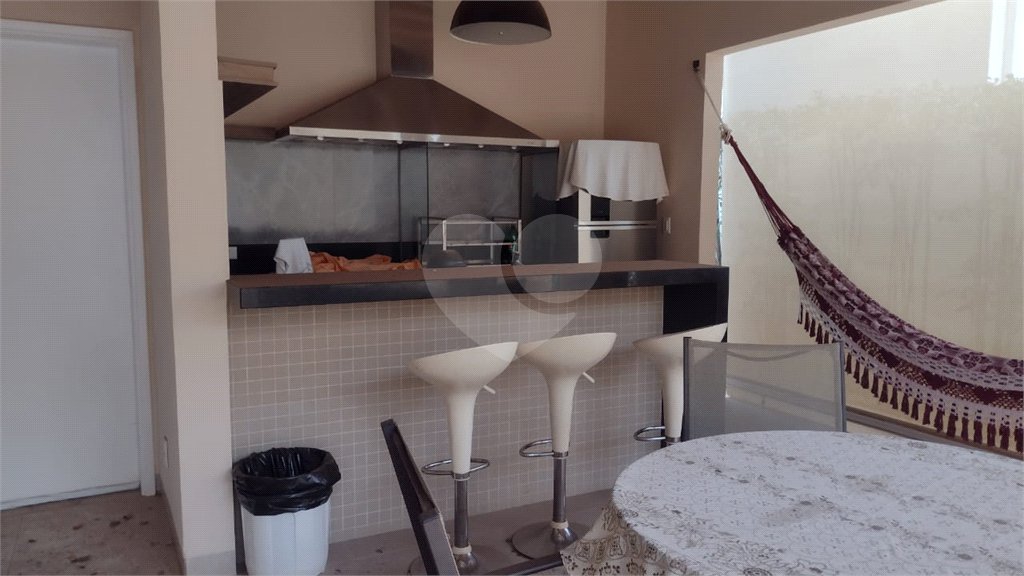 Casa à venda com 3 quartos, sendo 1 suíte, no condomínio Residencial Bouganville, Araraquara - SP