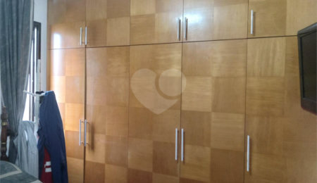 Apartamento à venda com 3 quartos, sendo 2 suítes,  em Campo Belo, São Paulo, SP