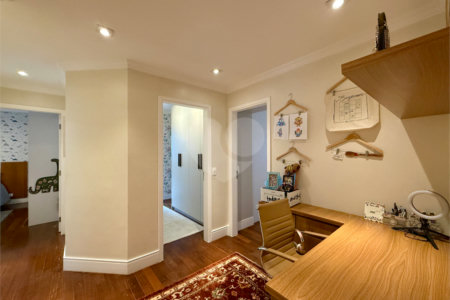 Apartamento à venda com 3 suítes em Campo Belo, São Paulo, SP
