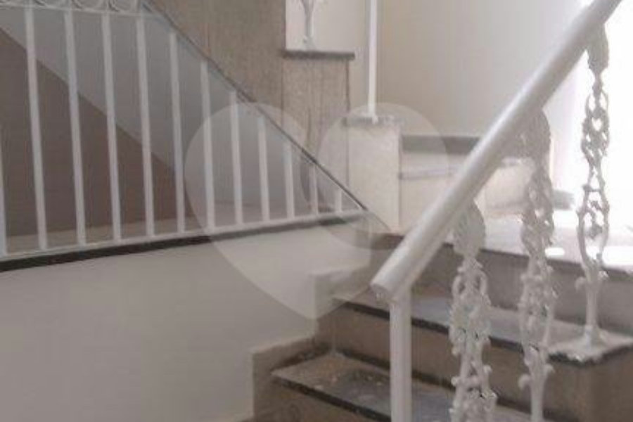 Sobrado à venda com 3 quartos, sendo 1 suíte, em Jardim Virginia Bianca, São Paulo, SP
