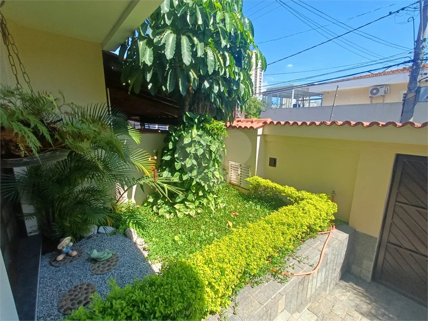 Sobrado à venda com 4 quartos, sendo 2 suítes, em Água Fria, São Paulo, SP