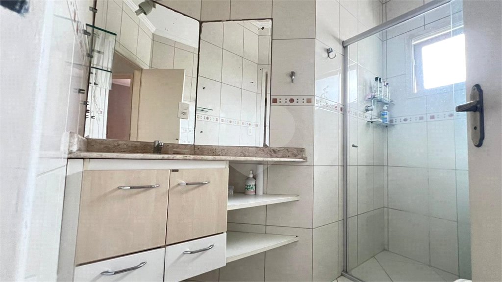 Casa à venda com 3 quartos, sendo 1 suíte, no condomínio Villagio Tramway, São Paulo - SP