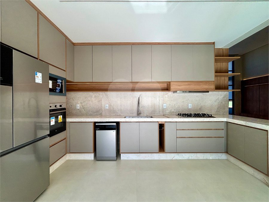 Casa à venda com 3 suítes no condomínio Residencial Dona Maria Candida, Indaiatuba - SP