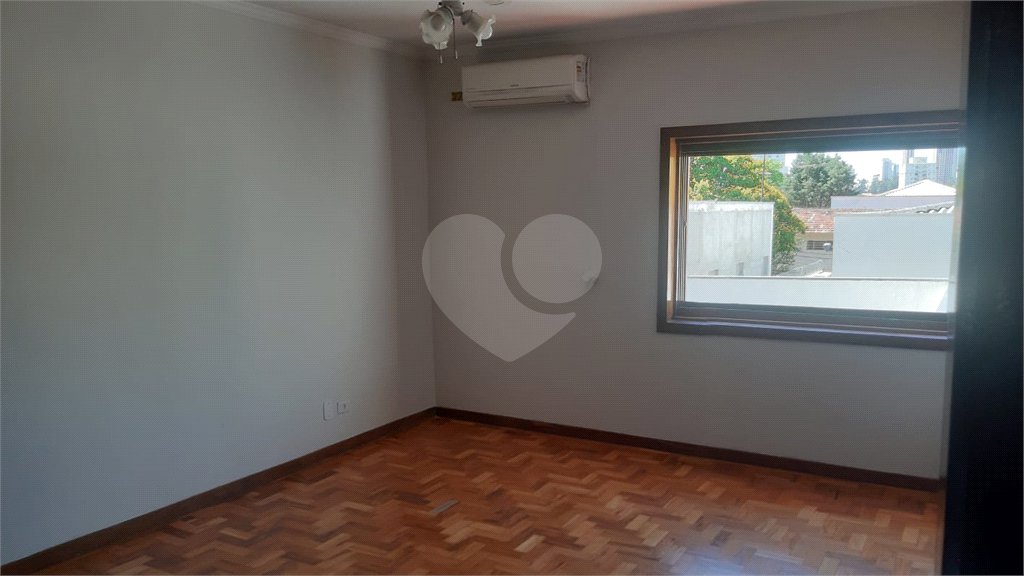 Casa à venda com 3 quartos, sendo 1 suíte,  em Brooklin Paulista, São Paulo, SP