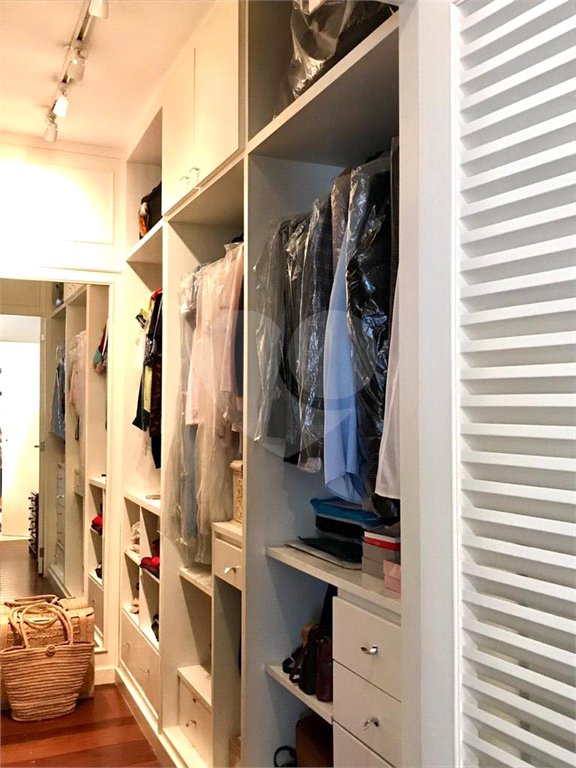 Apartamento à venda com 3 suítes em Vila Mariana, São Paulo, SP