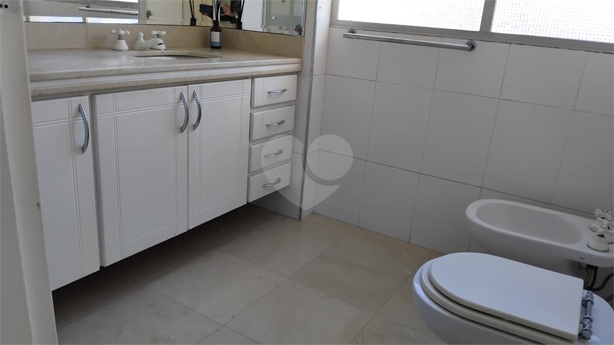 Apartamento à venda ou para alugar com 3 quartos, sendo 1 suíte, em Itaim Bibi, São Paulo, SP