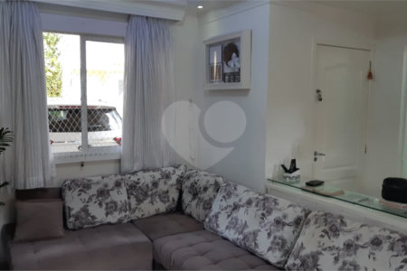 Casa à venda com 3 quartos, sendo 1 suíte, no condomínio Village St. Louis, São Paulo - SP