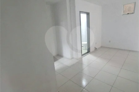 SOBRADO TIPO APARTAMENTO COM 1 QUARTO PARA LOCAÇÃO 42m² - SANTISSIMO