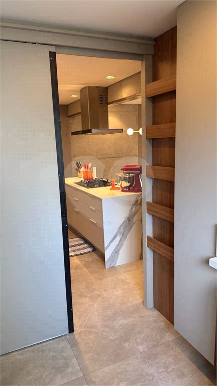 Apartamento à venda com 3 quartos, sendo 1 suíte,  em Jardim Paulista, São Paulo, SP